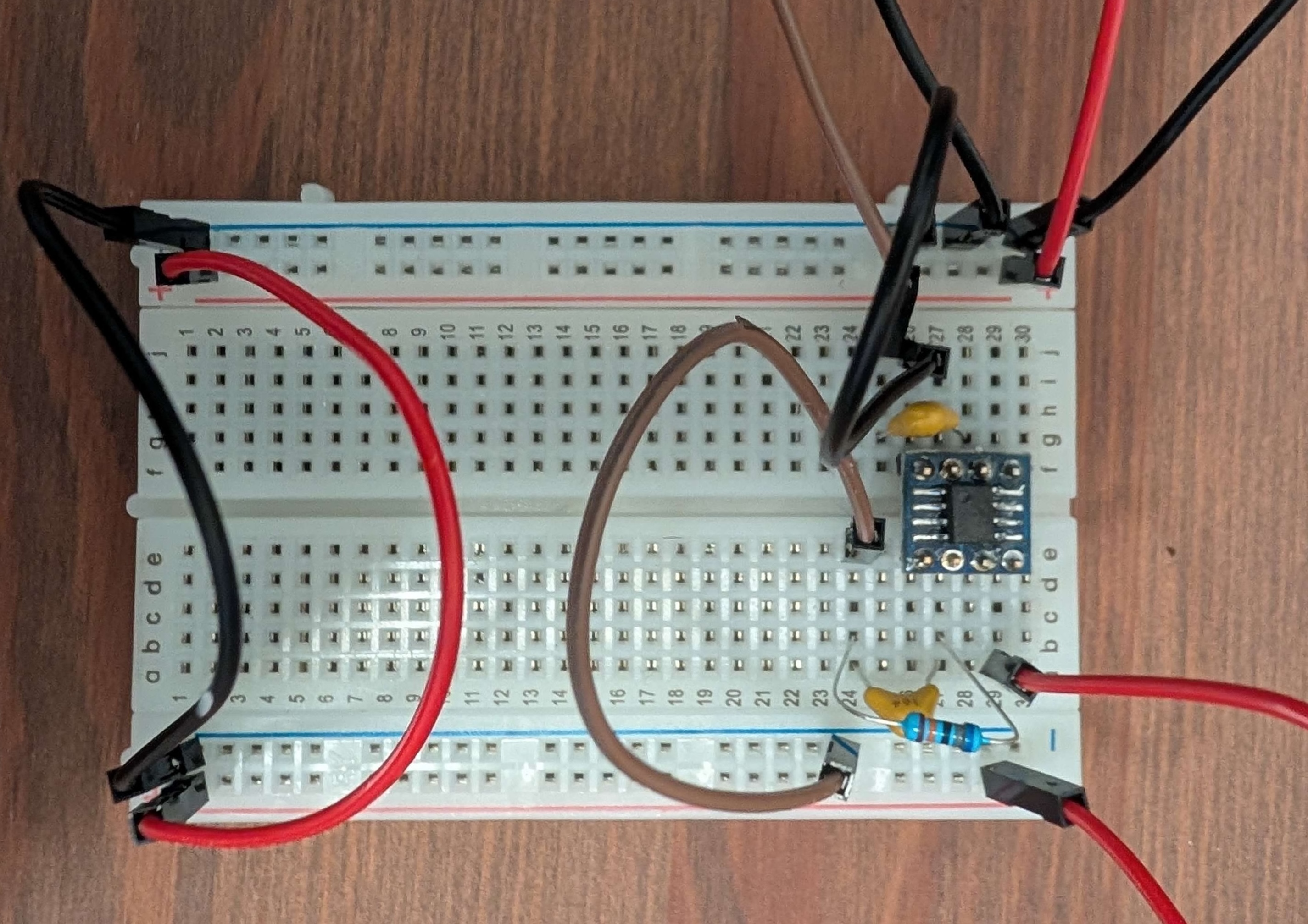 Picture of breadboard with LM1881